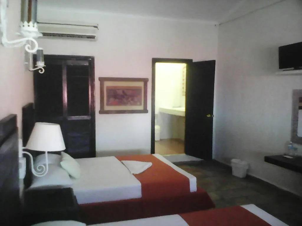 ****  Hotel Costa del Mar Playa del Carmen México
